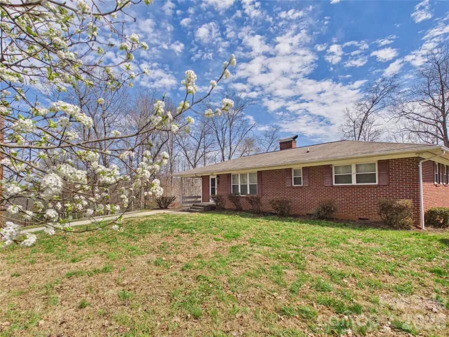 1331 Idlewood Street Sw, Lenoir, NC 28645 - #2