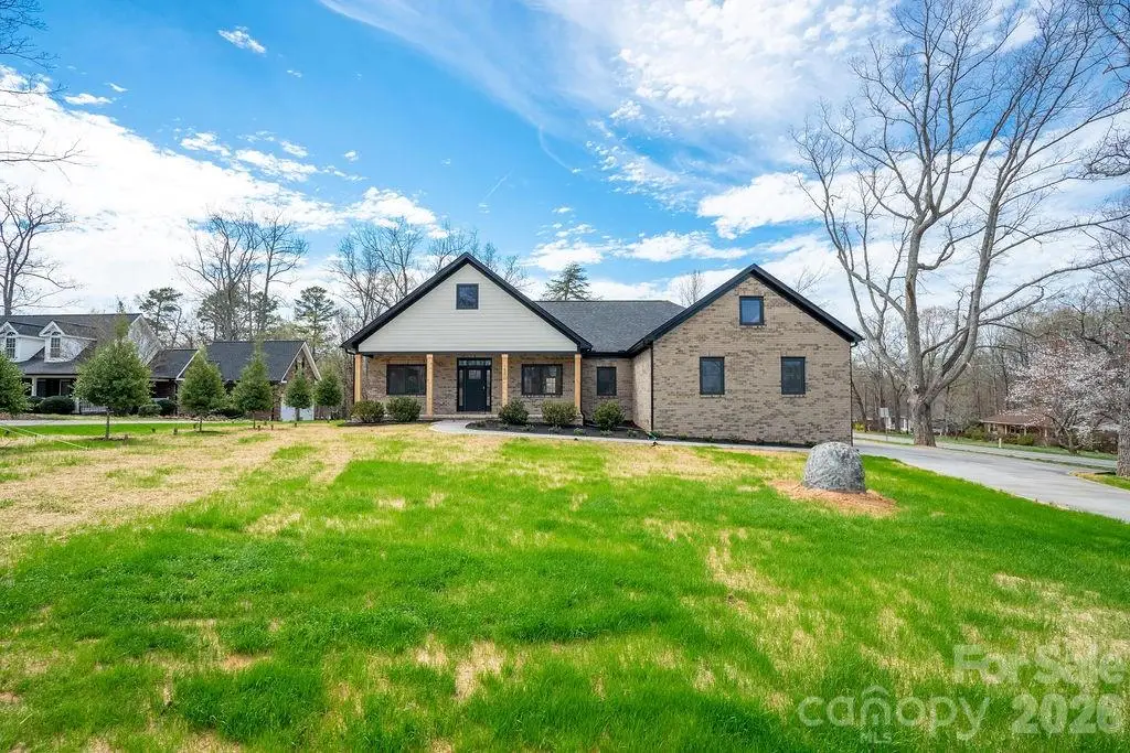 1500 Avalon Oaks Court, Dallas, NC 28034 - #1