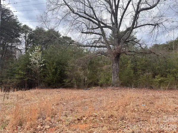 1028 22nd Street Se, Hickory, NC 28602