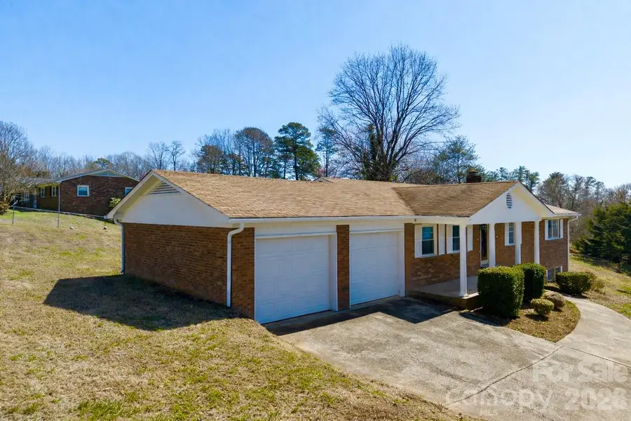 286 Valley Road, Hickory, NC 28601 - #2
