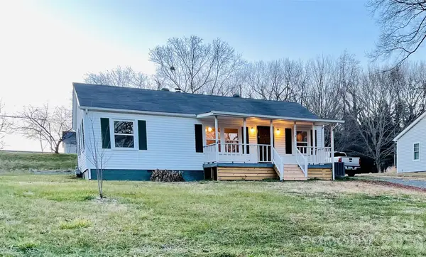 5216 Eaton Circle, Charlotte, NC 28208