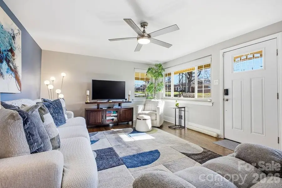 2841 20th Street Ne, Hickory, NC 28601 - #3