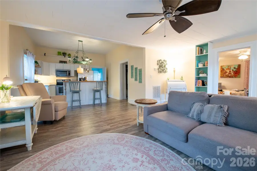 302 Park Avenue, Mount Holly, NC 28120 - #3