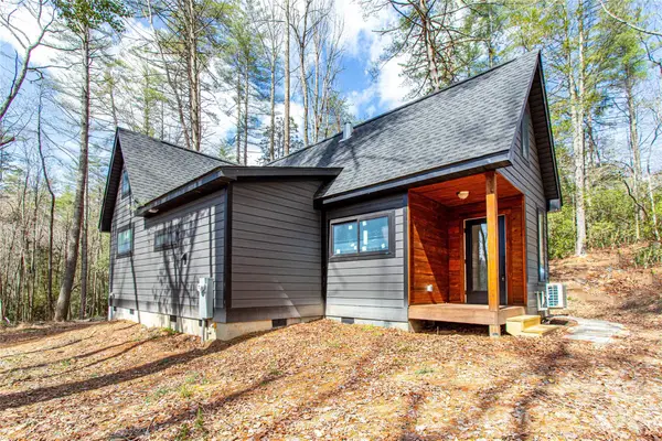 261 Maga Lane, Brevard, NC 28712