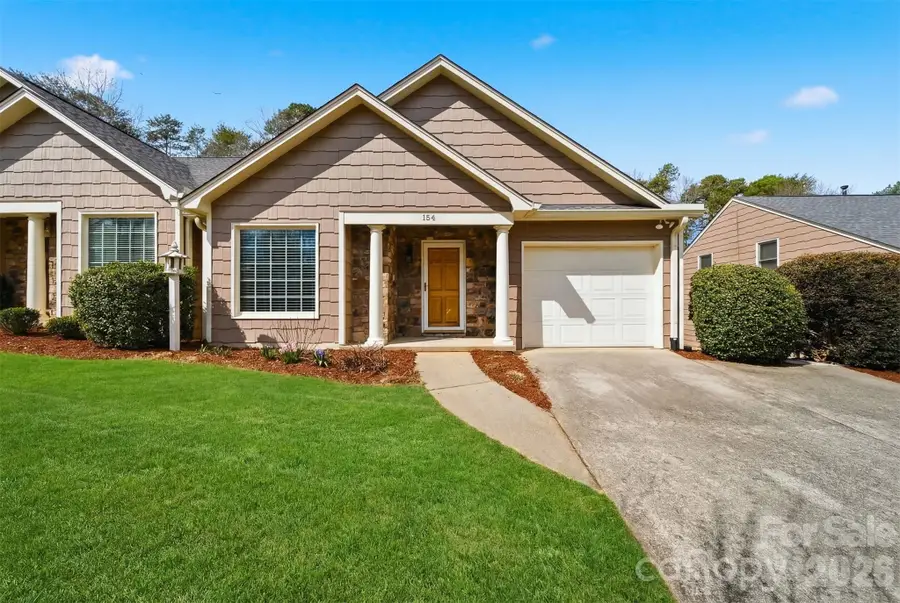 154 39th Avenue Court Nw, Hickory, NC 28601 - #2