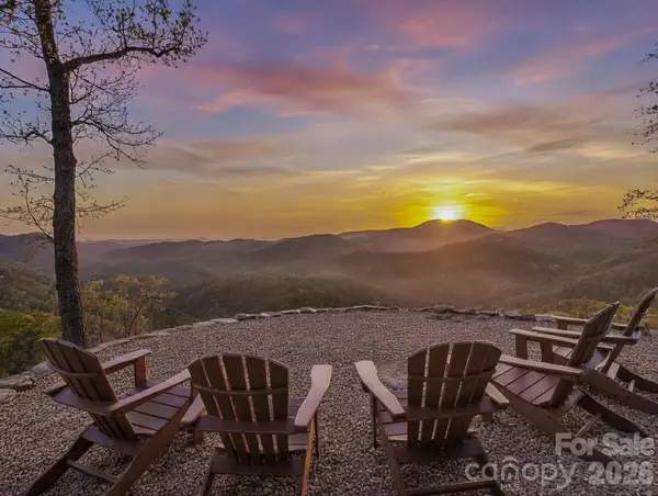 200 Granite Bridge Court, Black Mountain, NC 28711