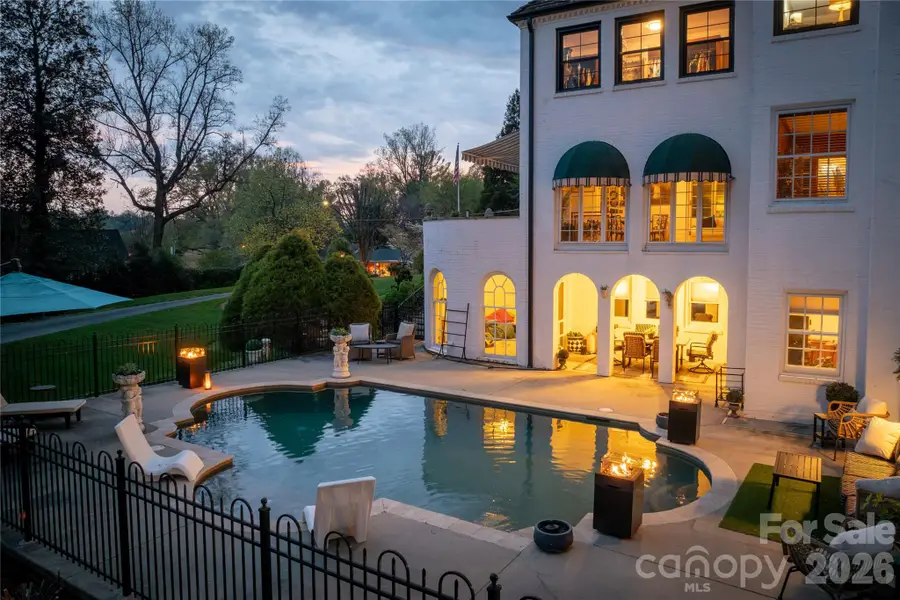 401 Highland Avenue Sw, Lenoir, NC 28645 - #2