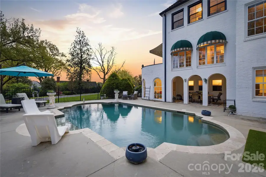 401 Highland Avenue Sw, Lenoir, NC 28645 - #3