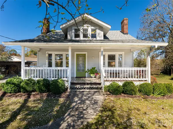 352 Justice Ridge Road, Candler, NC 28715