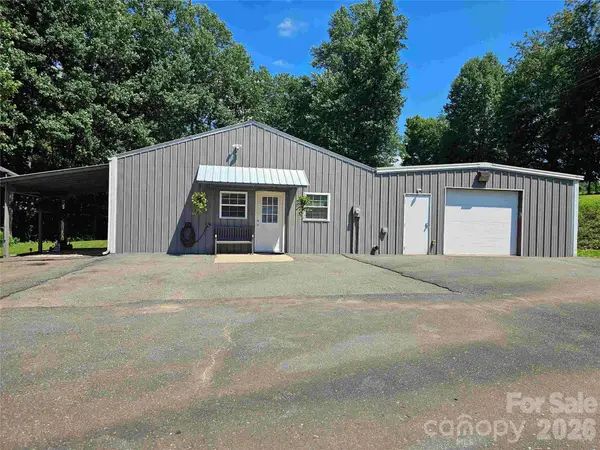669 Old Lowgap Road, Mount Airy, NC 27030