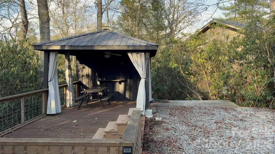 157 Hemlock Loop, Newland, NC 28657 - #3