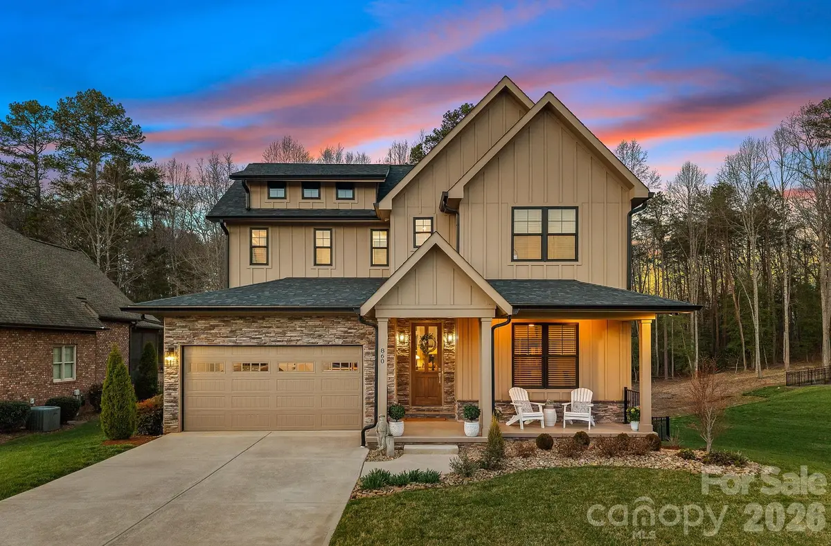 860 38th Avenue Ne, Hickory, NC 28601 - #1