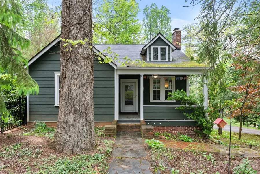 1 Ridgefield Place, Asheville, NC 28803 - #3