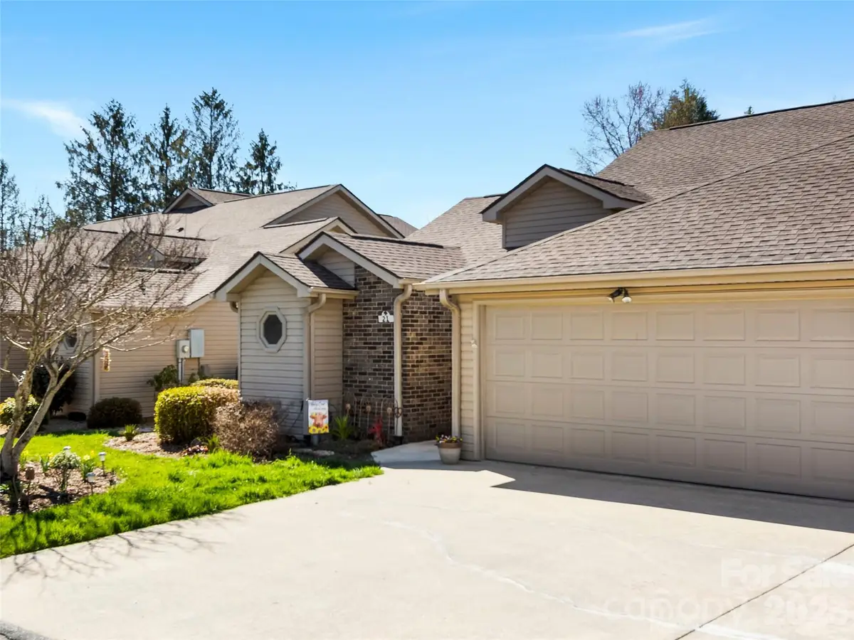21 Tisha Lane, Hendersonville, NC 28739 - #1