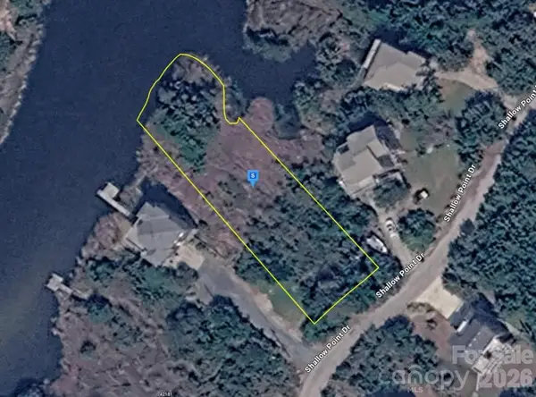 42185 Shallow Point Drive, Avon, NC 27915