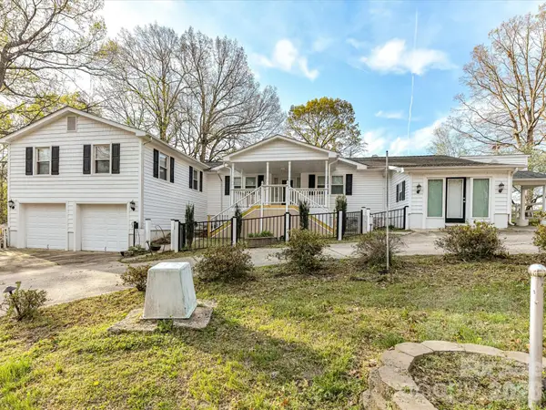 916 Lakewood Drive, Matthews, NC 28104