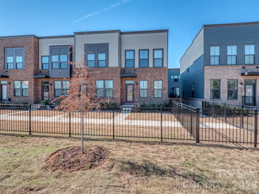 1033 Simcoe Lane, Charlotte, NC 28217 - #2