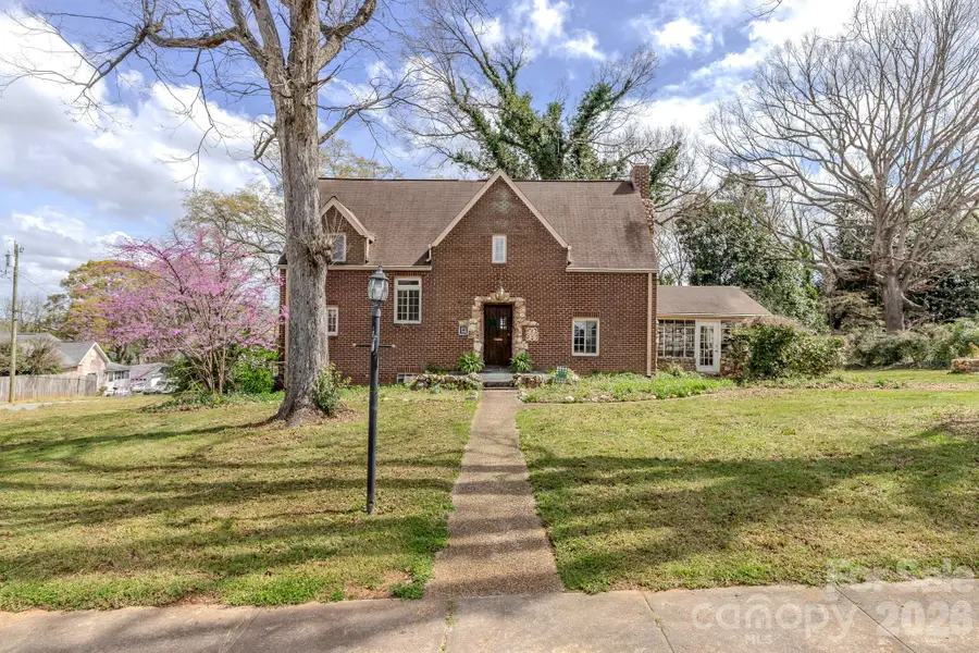 210 N Gaston Street, Kings Mountain, NC 28086 - #2