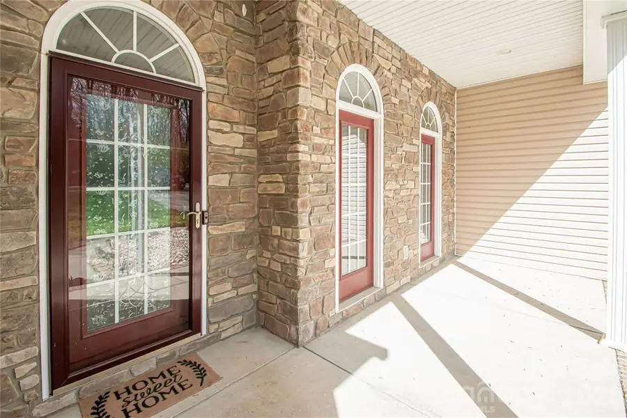 2725 Lakeview Circle, Matthews, NC 28105 - #3