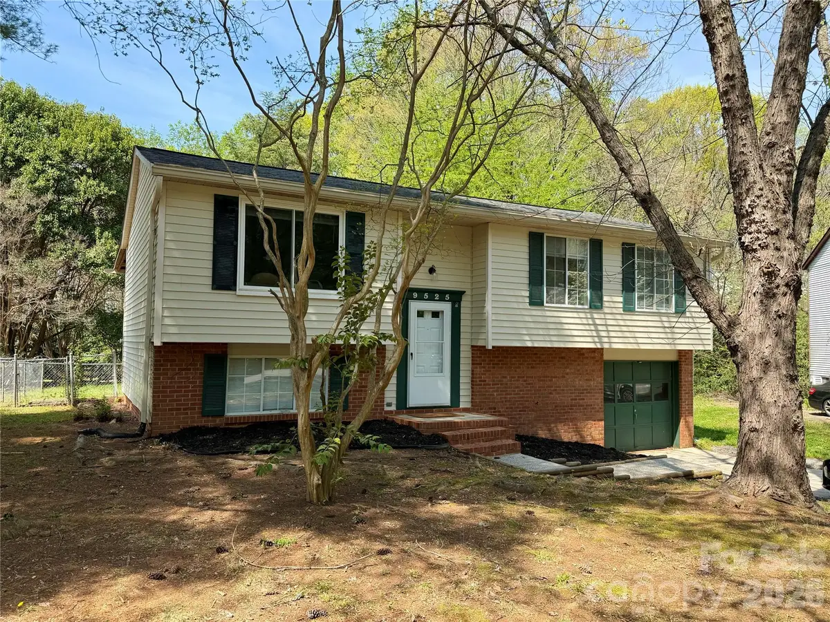 9525 Robert Burns Court, Charlotte, NC 28213 - #1