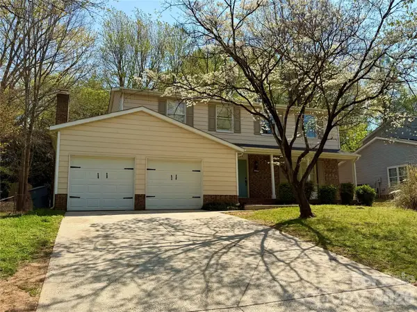 9524 Robert Burns Court, Charlotte, NC 28213