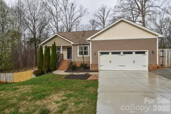 1809 Megan Ann Lane, Lincolnton, NC 28092