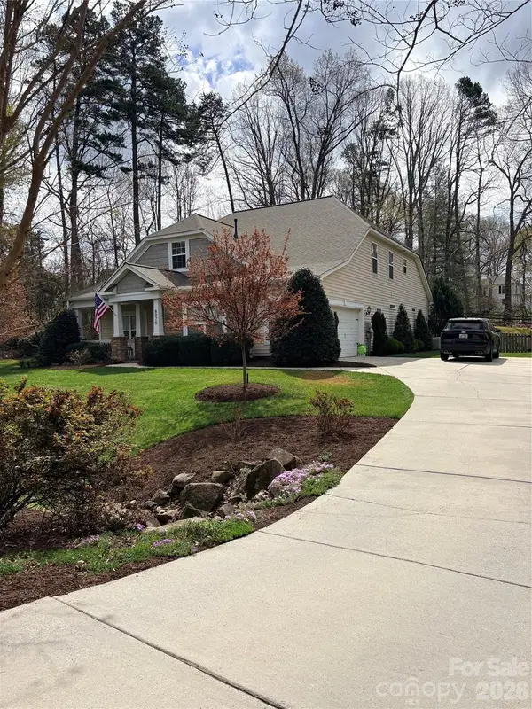 8075 Andrew Franklin Drive, Denver, NC 28037