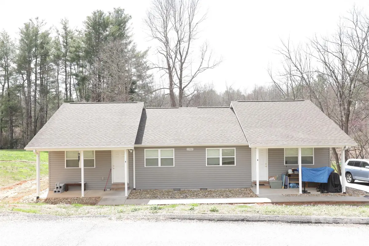 1302 Stanwood Lane, Hendersonville, NC 28739 - #1