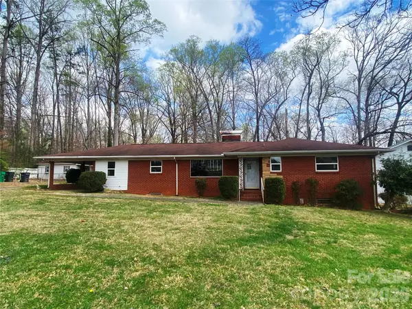 4924 Freedom Drive, Charlotte, NC 28208