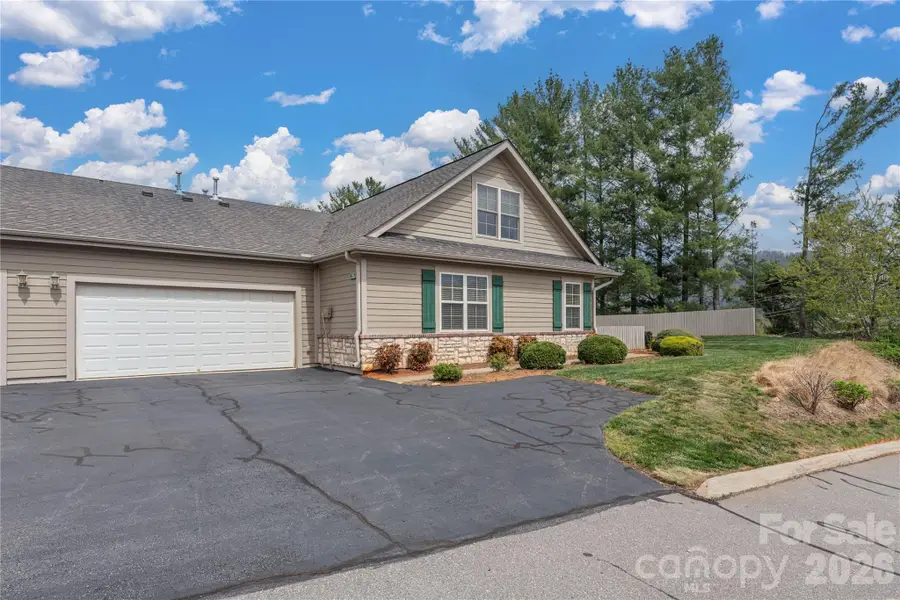 93 Outlook Circle, Swannanoa, NC 28778 - #2