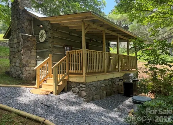 30 Grove Park, Waynesville, NC 28786