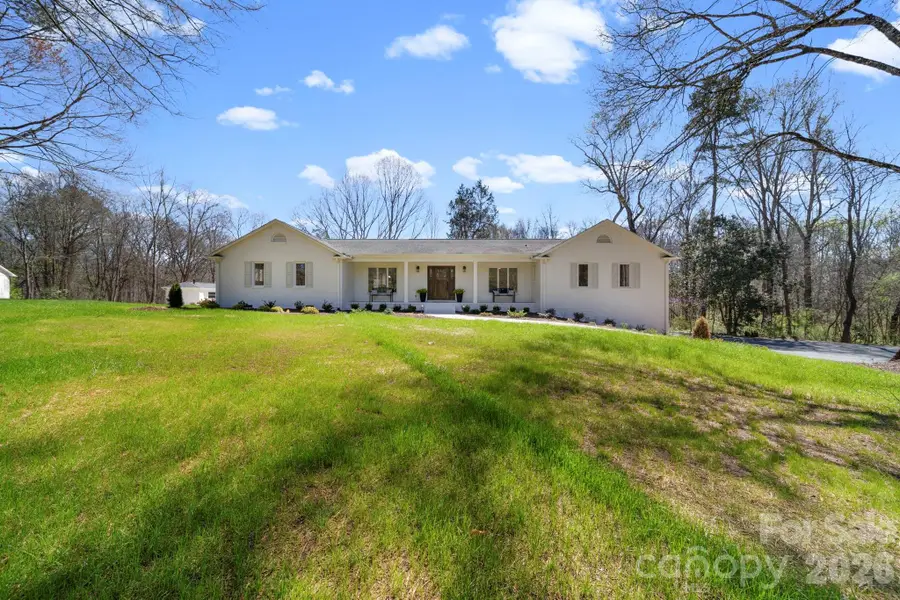 913 Kelly Road, Mount Holly, NC 28120 - #3