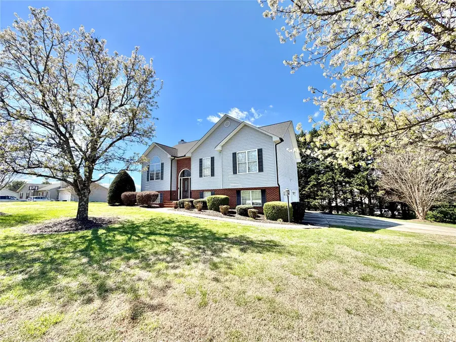 15 Luther Stafford Avenue, Taylorsville, NC 28681 - #3