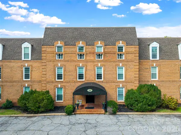 300 N Fulton Street #24, Salisbury, NC 28144