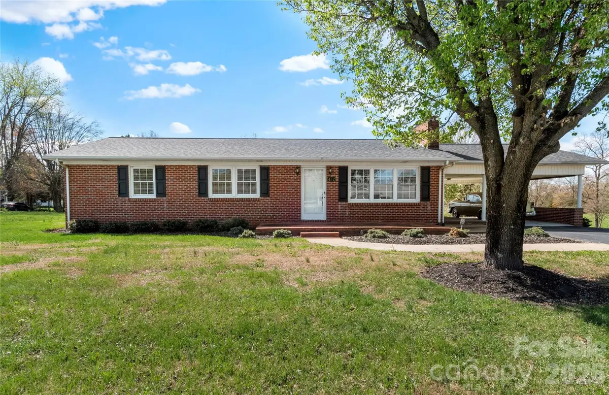 612 E Main Street, Boonville, NC 27011 - #1