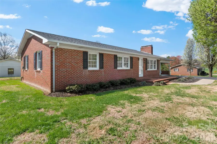 612 E Main Street, Boonville, NC 27011 - #3