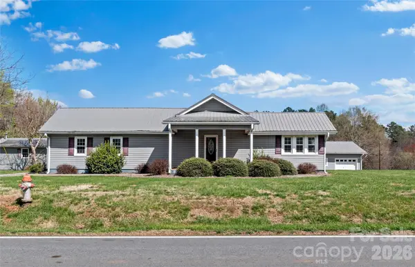 613 Nc 67 Highway, Boonville, NC 27011