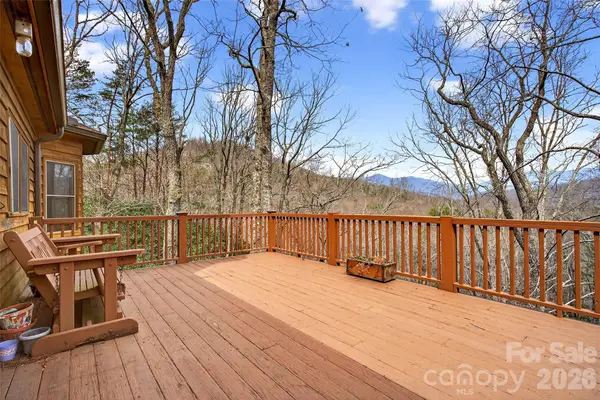 169 Hilltop Road, Black Mountain, NC 28711