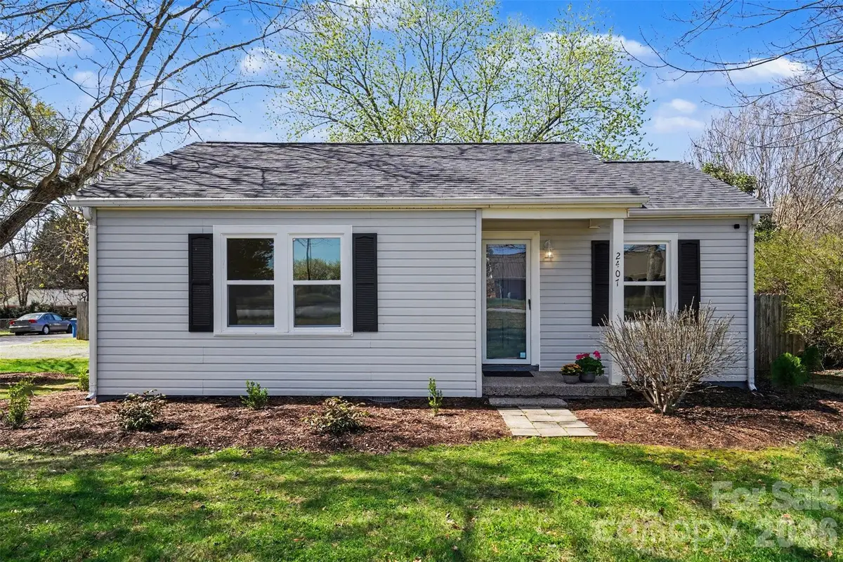 2407 4th Street Ne, Hickory, NC 28601 - #1