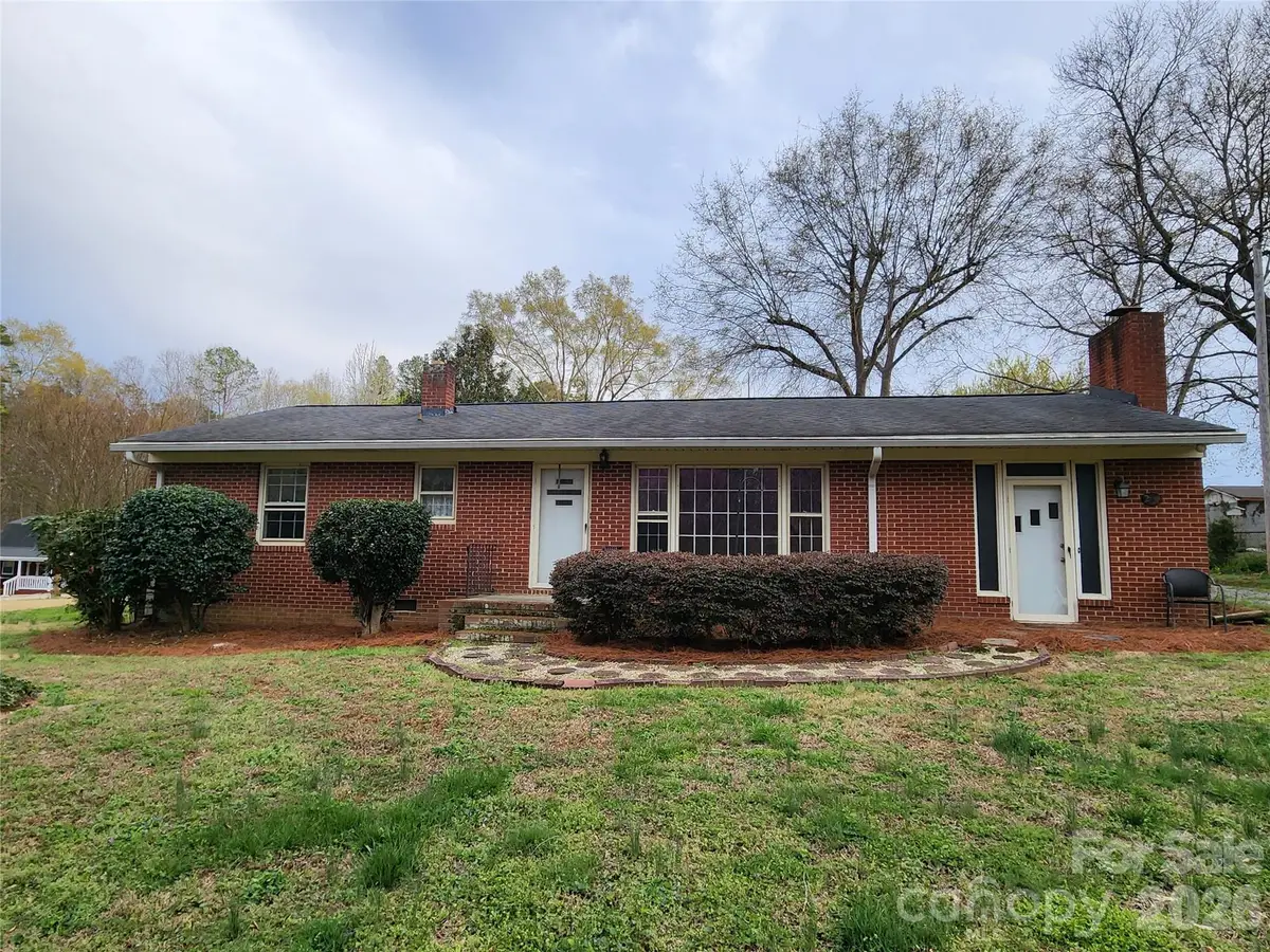 217 Saint John Street, Dallas, NC 28034 - #1