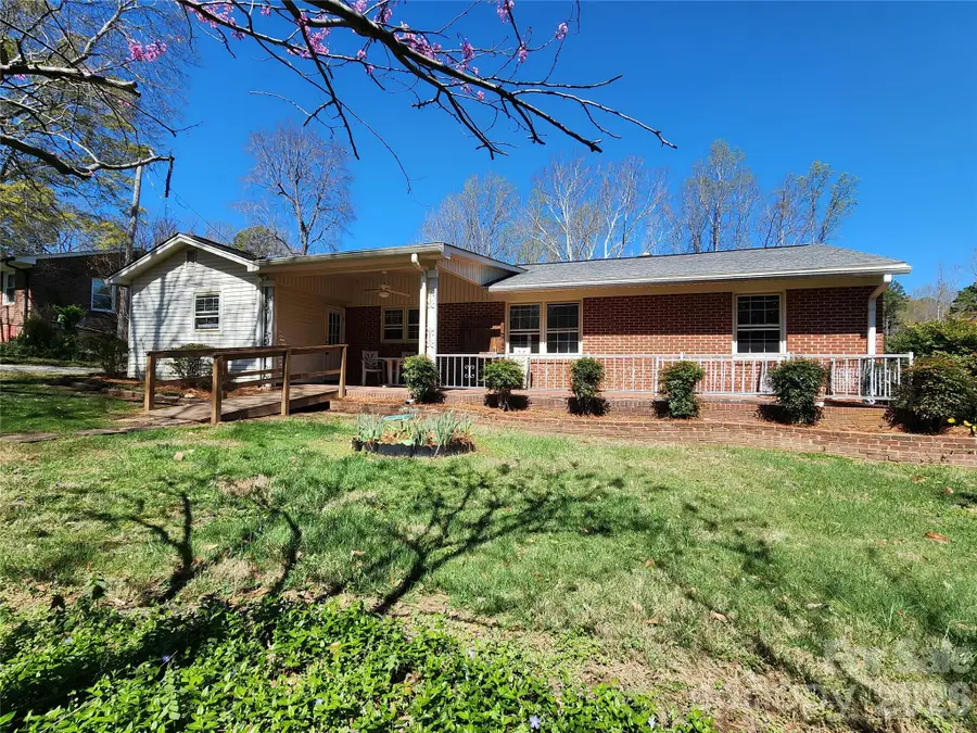 217 Saint John Street, Dallas, NC 28034 - #3