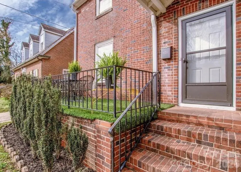 416 S Race Street, Statesville, NC 28677 - #2