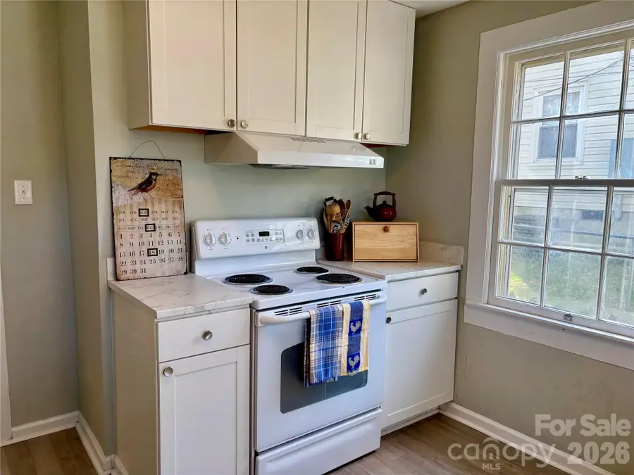 214 W Maine Avenue, Bessemer City, NC 28016 - #2