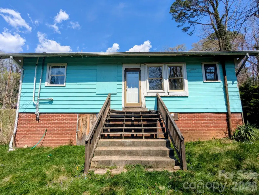 201 Newland Place Nw, Lenoir, NC 28645 - #2