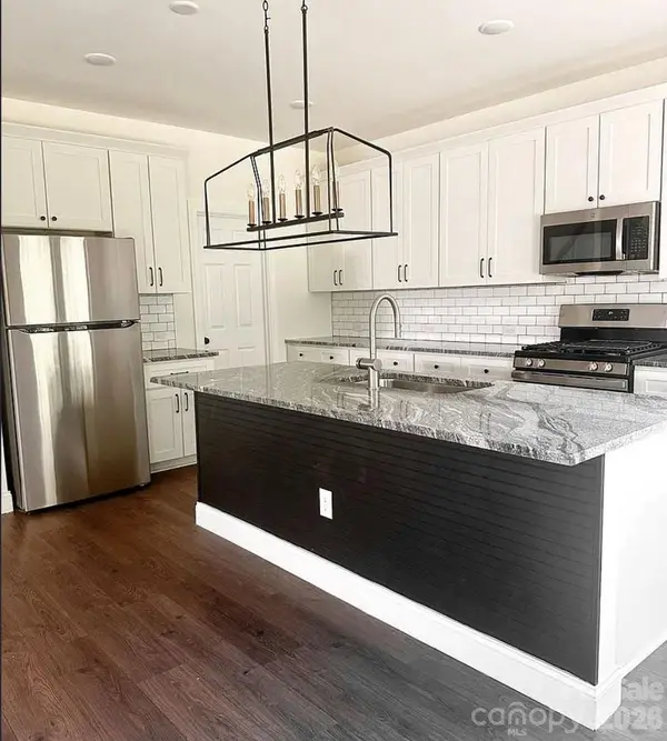 3851 Longmore Lane, Kannapolis, NC 28081