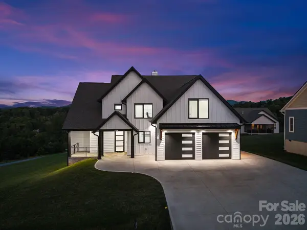 1026 Hillside Ridge Road, Candler, NC 28715