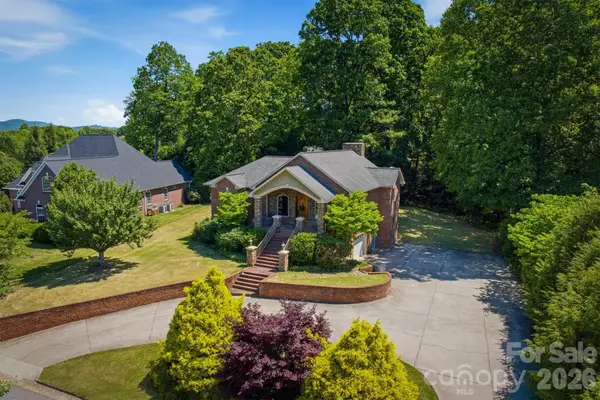 405 Golfview Court, Lenoir, NC 28645