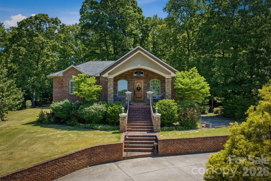 405 Golfview Court, Lenoir, NC 28645 - #3