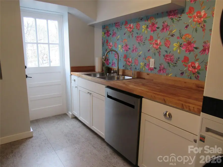 822 Azalea Avenue, Black Mountain, NC 28711 - #2