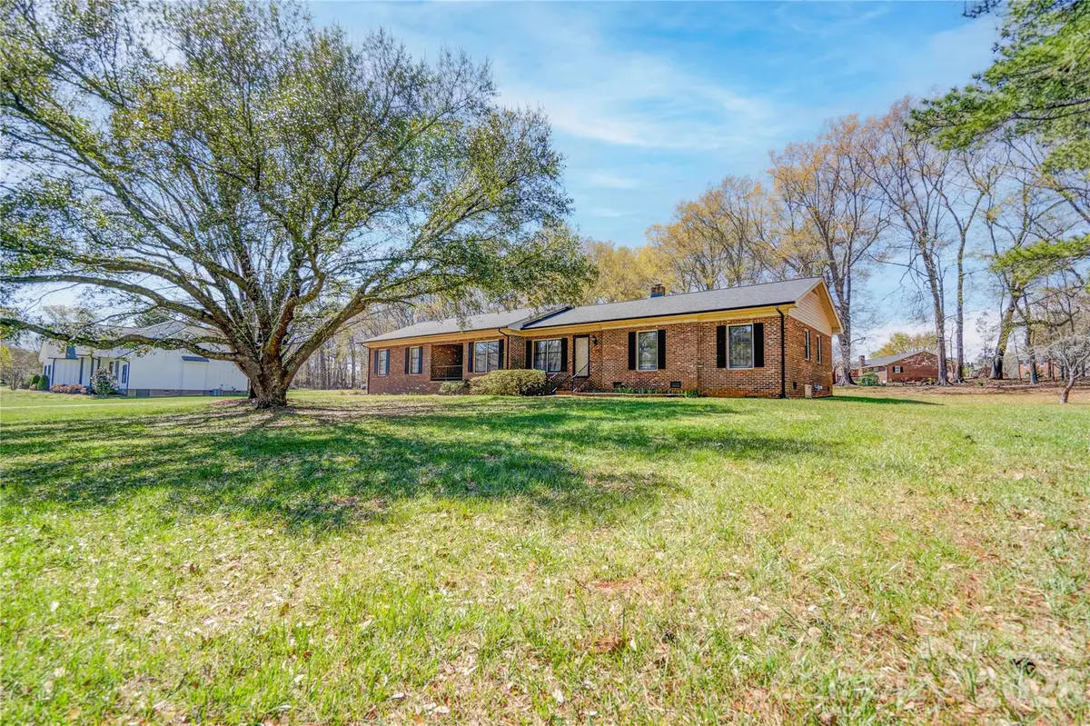 431 N Main Street, Boiling Springs, NC 27239 - #1